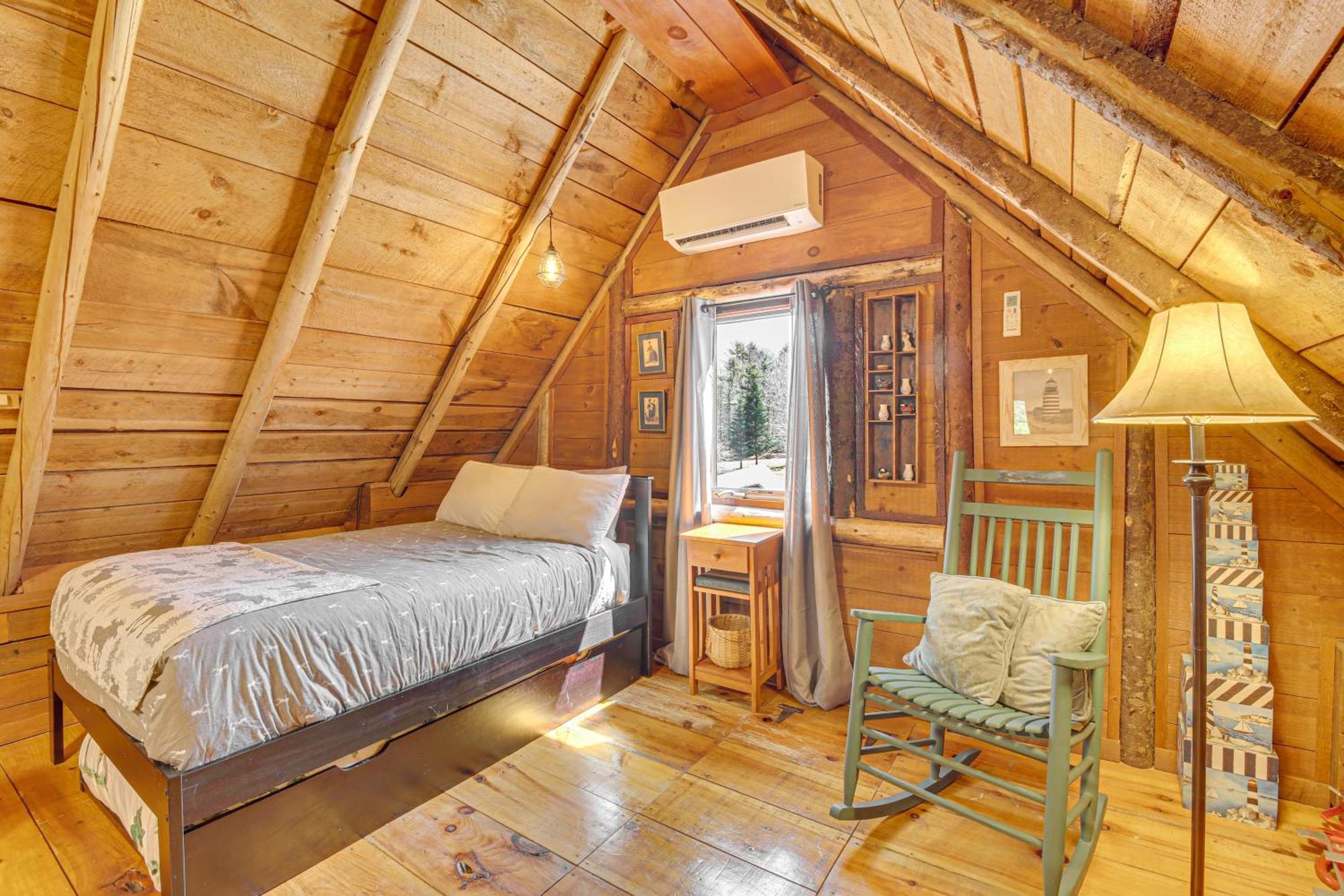 Rustic Searsport Cabin Loft And Sunroom On 10 Acres Bagian luar foto