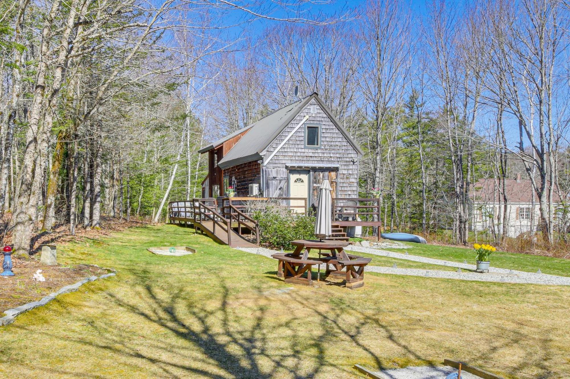 Rustic Searsport Cabin Loft And Sunroom On 10 Acres Bagian luar foto