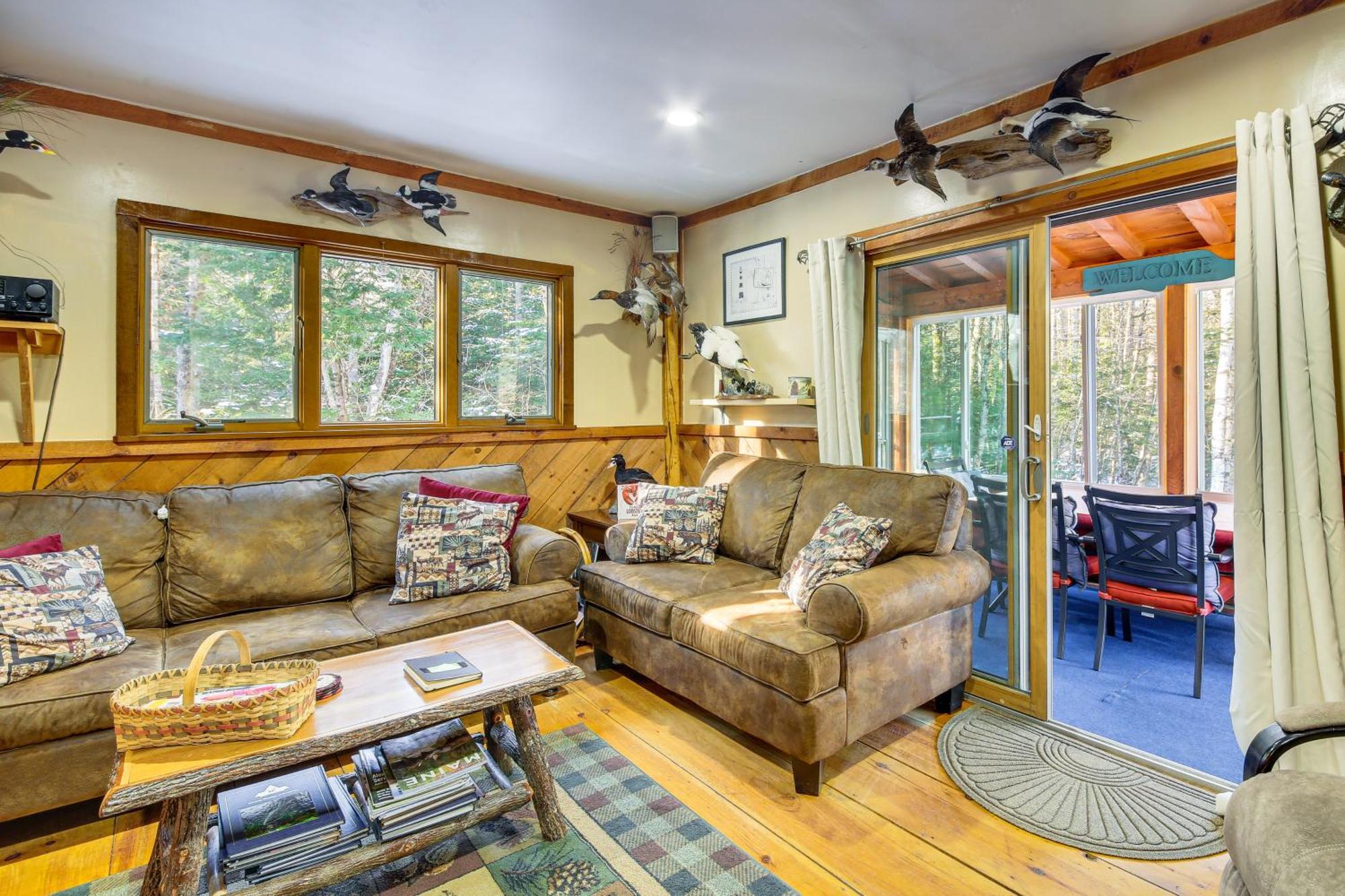 Rustic Searsport Cabin Loft And Sunroom On 10 Acres Bagian luar foto